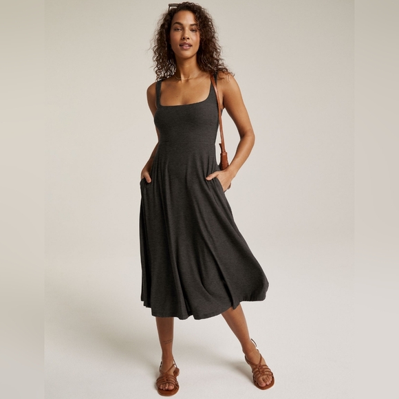 Beyond Yoga Featherweight At The Ready Square Neck Dress - Picture 1 of 16